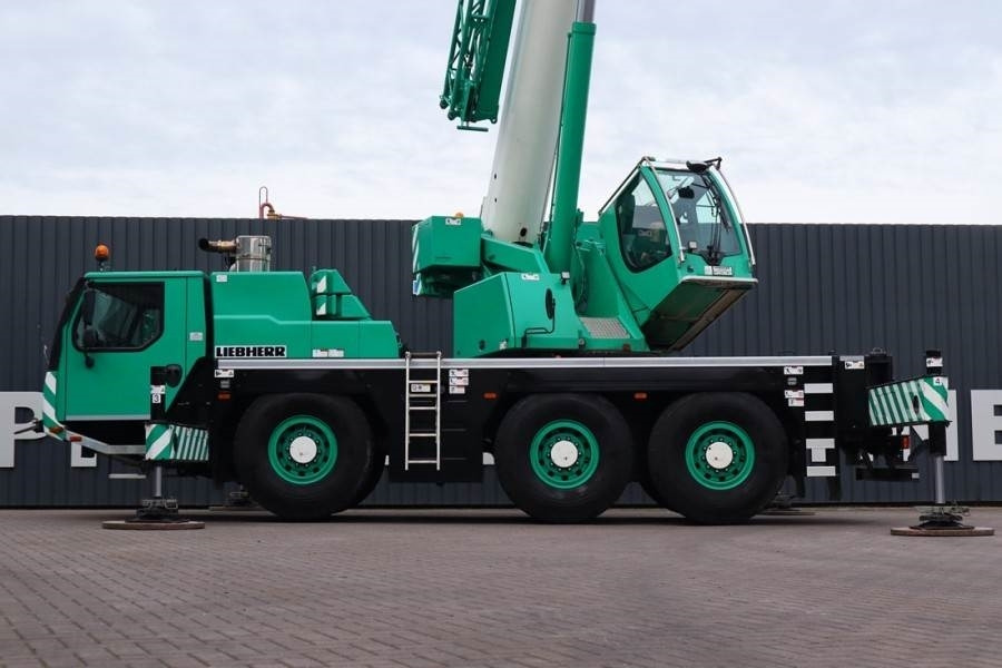 Liebherr LTM1050-3.1 6x6x6 Drive, VarioBase, 50t Capacity, - All terrain crane: picture 2 Liebherr LTM1050-3.1 6x6x6 Drive, VarioBase, 50t Capacity, - All terrain crane: picture 2