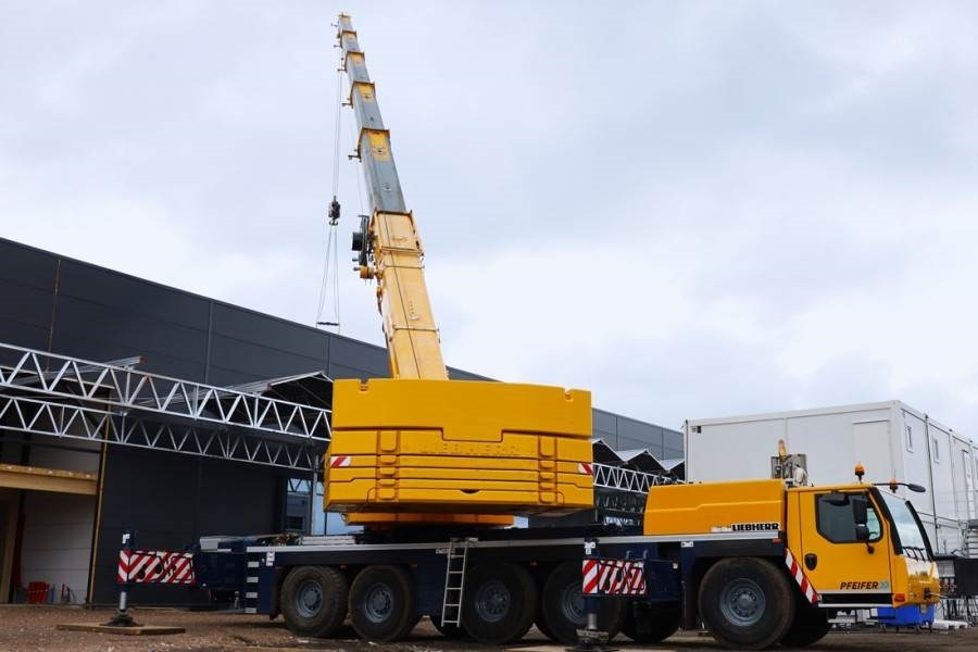 Liebherr LTM1250-5.1 Dutch Registration, Paragraph 70, 10x6 - All terrain crane: picture 1 Liebherr LTM1250-5.1 Dutch Registration, Paragraph 70, 10x6 - All terrain crane: picture 1