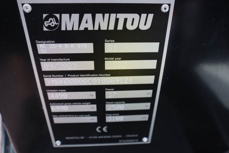 Manitou MC25-4 Valid Inspection, *Guarantee, Diesel, 4x4 D - Rough terrain forklift: picture 5 Manitou MC25-4 Valid Inspection, *Guarantee, Diesel, 4x4 D - Rough terrain forklift: picture 5