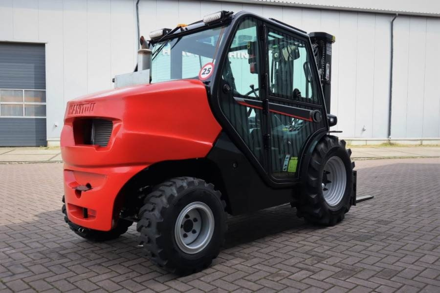 Manitou MC25-4 Valid Inspection, *Guarantee, Diesel, 4x4  - Rough terrain forklift: picture 2 Manitou MC25-4 Valid Inspection, *Guarantee, Diesel, 4x4  - Rough terrain forklift: picture 2