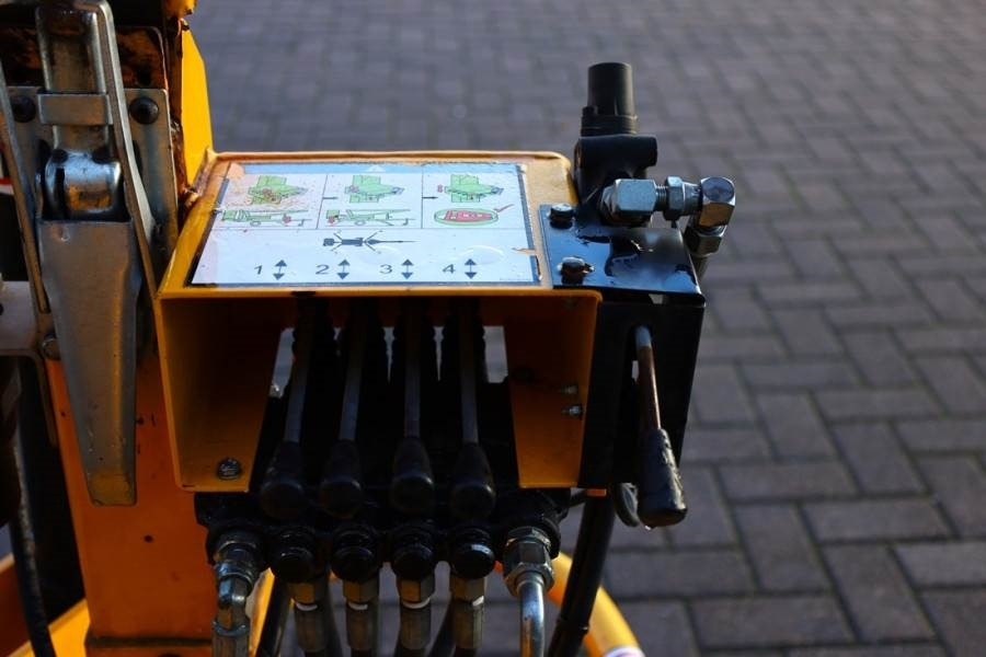 Niftylift 120TE Electric, 12.2m Working Height, 6.1m Reach, - Trailer mounted boom lift: picture 5 Niftylift 120TE Electric, 12.2m Working Height, 6.1m Reach, - Trailer mounted boom lift: picture 5