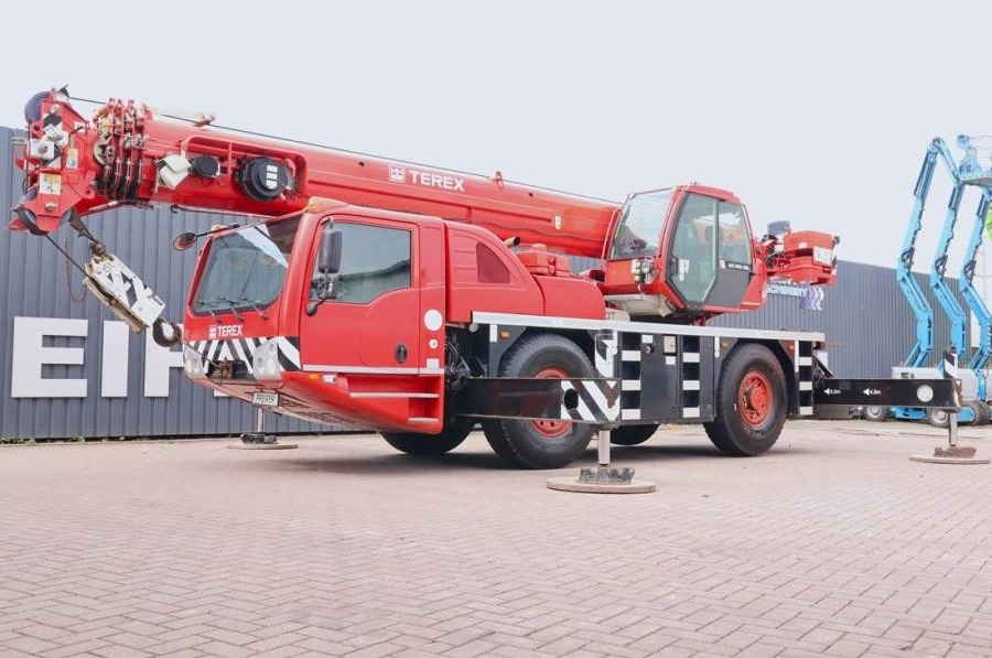 All terrain crane Terex AC40/2L Diesel, 4x4 Drive And 4-Wheel Steering, 40: picture 10 All terrain crane Terex AC40/2L Diesel, 4x4 Drive And 4-Wheel Steering, 40: picture 10