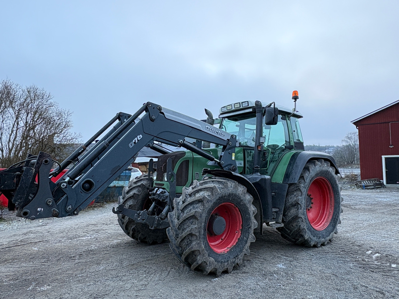 Fendt 820 Vario - Farm tractor: picture 1 Fendt 820 Vario - Farm tractor: picture 1
