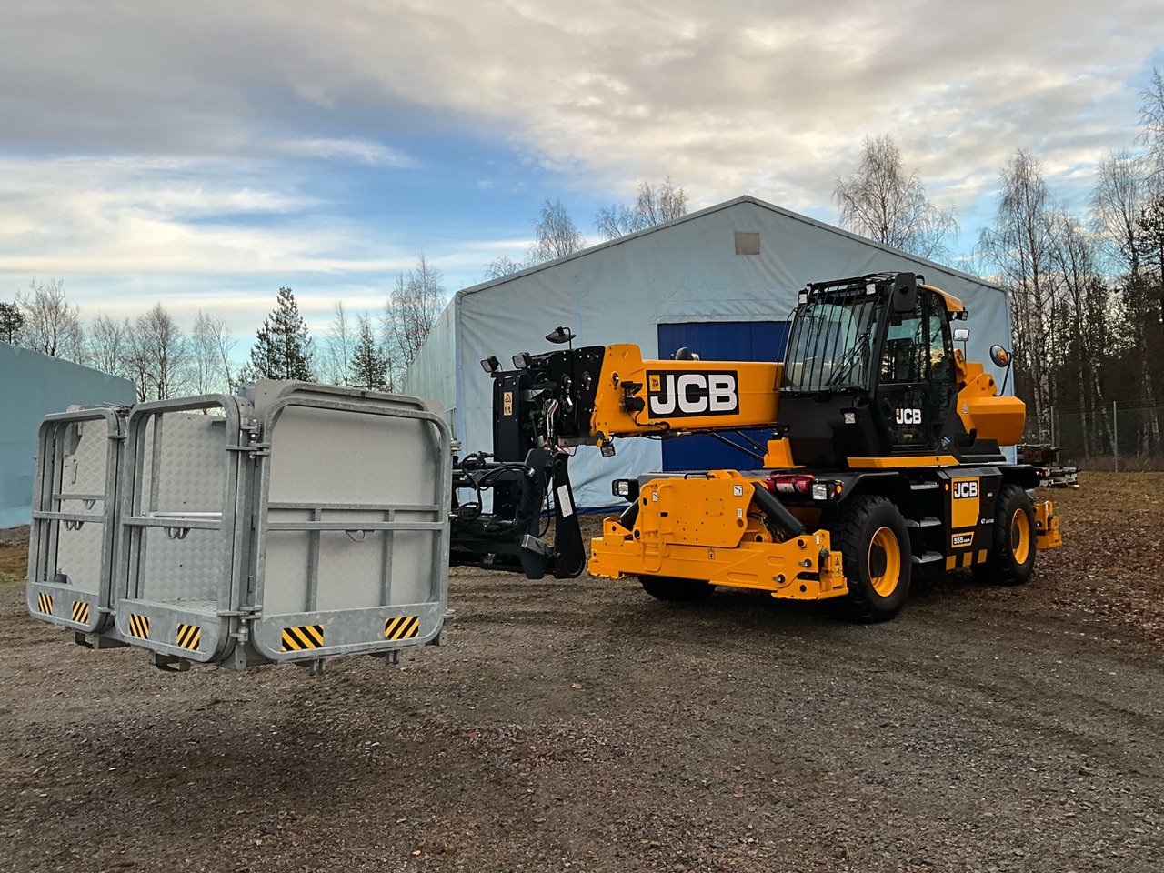 JCB 555-260R - Telescopic handler: picture 1 JCB 555-260R - Telescopic handler: picture 1