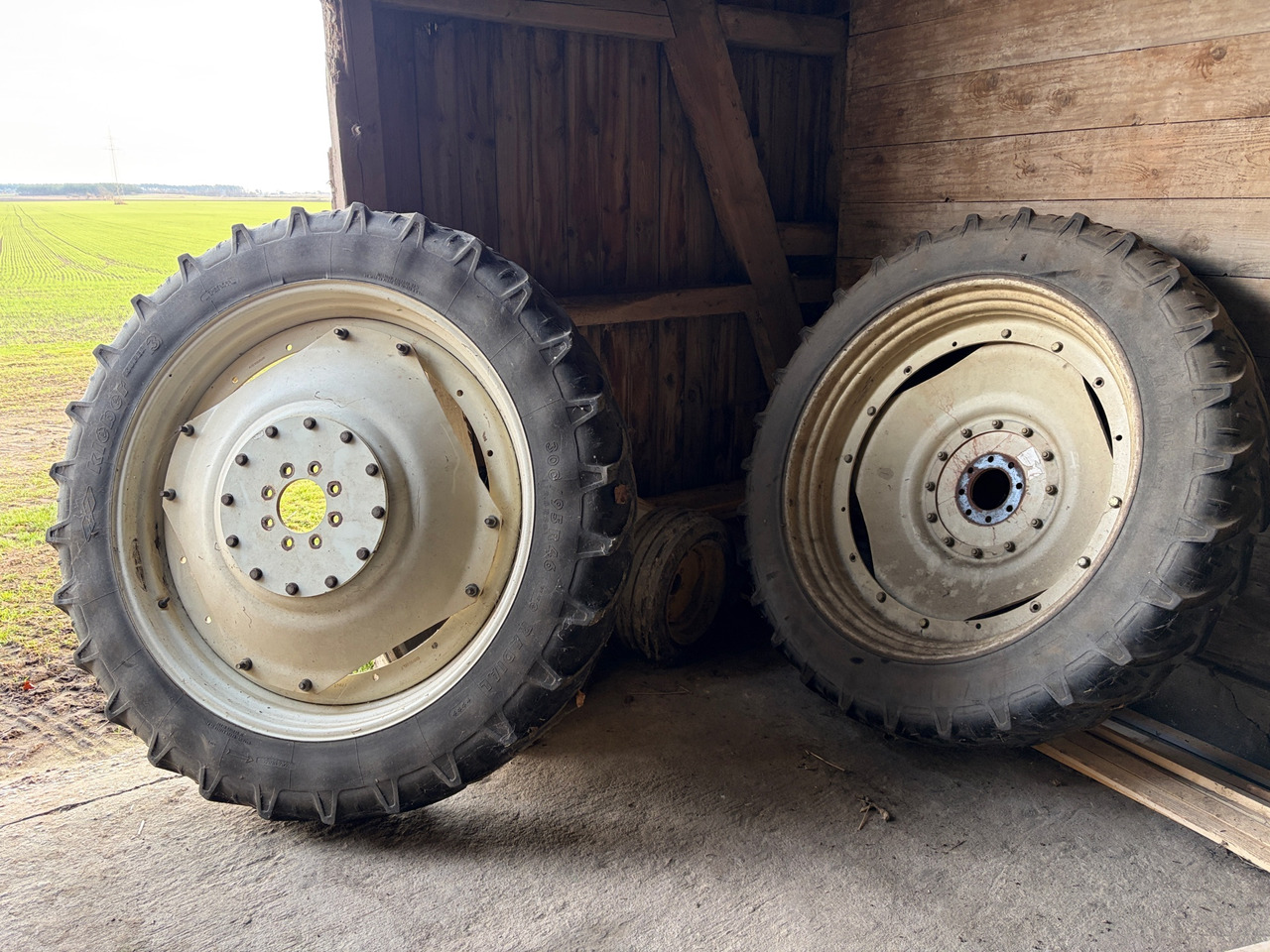 Kleber 300/95 R46 - Tire for Agricultural machinery: picture 1 Kleber 300/95 R46 - Tire for Agricultural machinery: picture 1