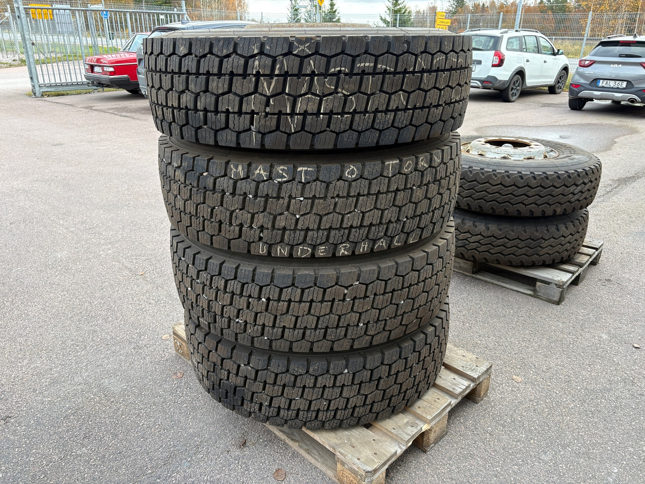 Sailun 315/80r22,5 - Wheel and tire package for Truck: picture 1 Sailun 315/80r22,5 - Wheel and tire package for Truck: picture 1