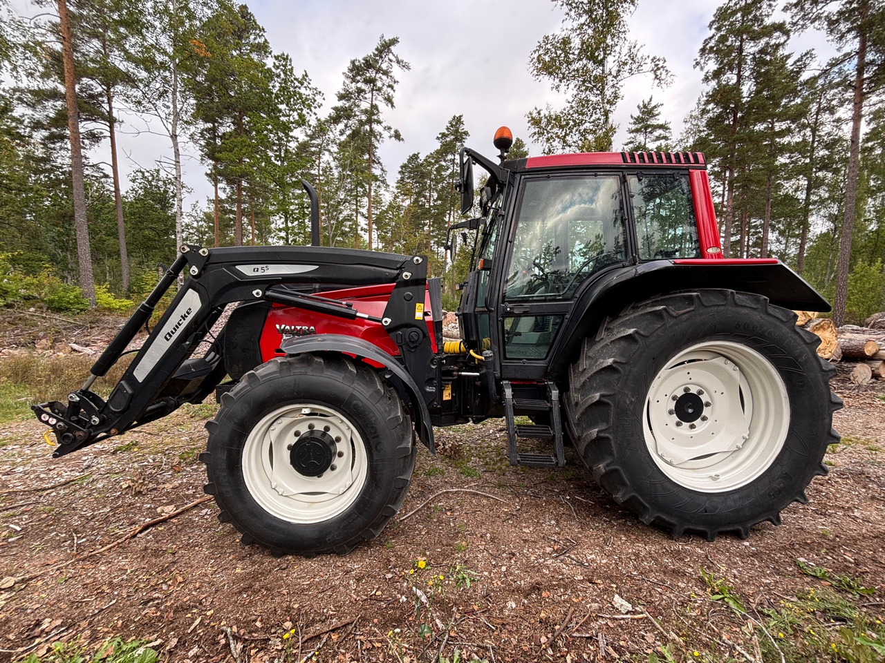 Valtra X100 Midjestyrd - Farm tractor: picture 1 Valtra X100 Midjestyrd - Farm tractor: picture 1