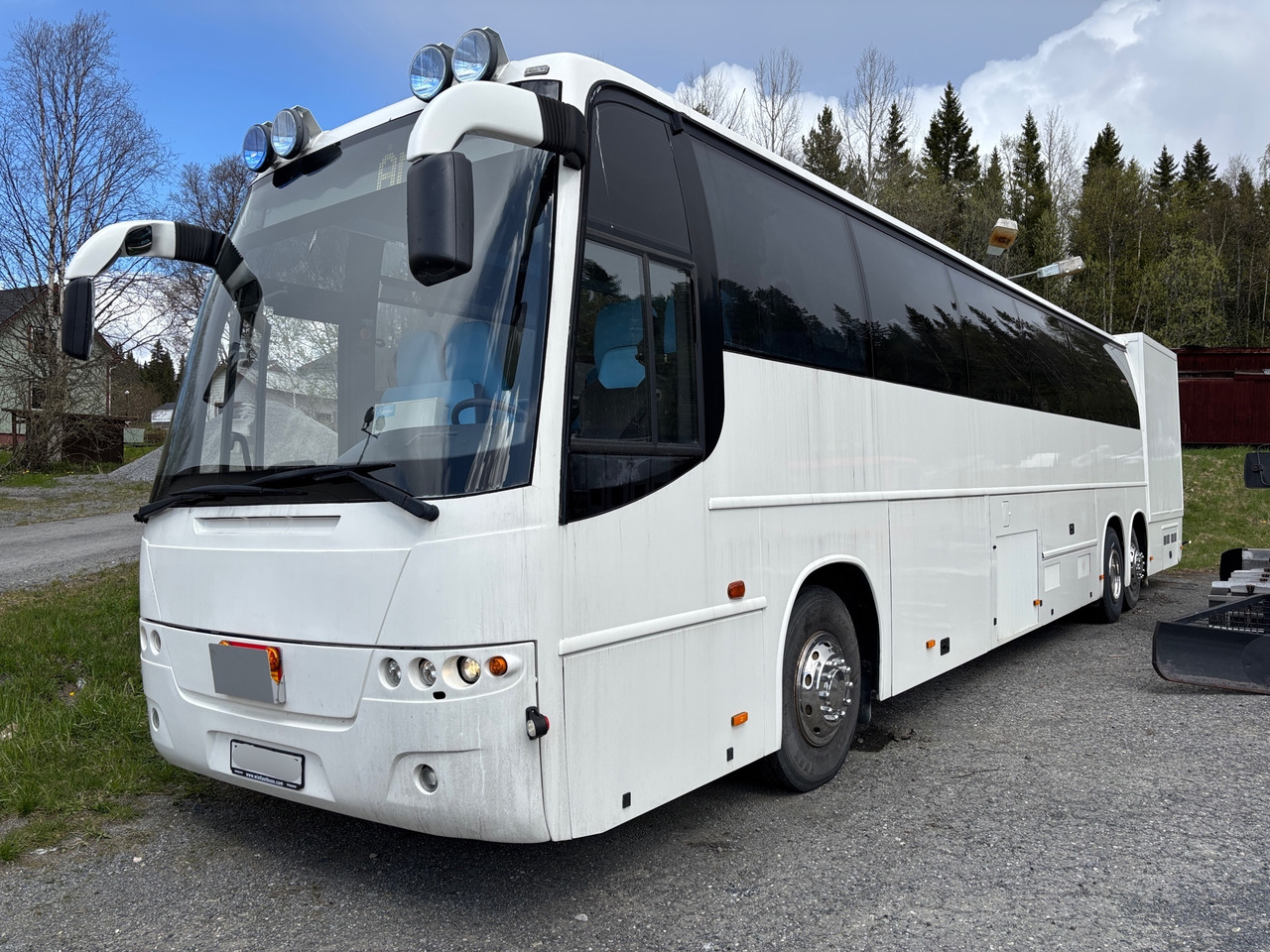 Volvo B12M 6x2/9700H - Minibus, Passenger van: picture 1 Volvo B12M 6x2/9700H - Minibus, Passenger van: picture 1