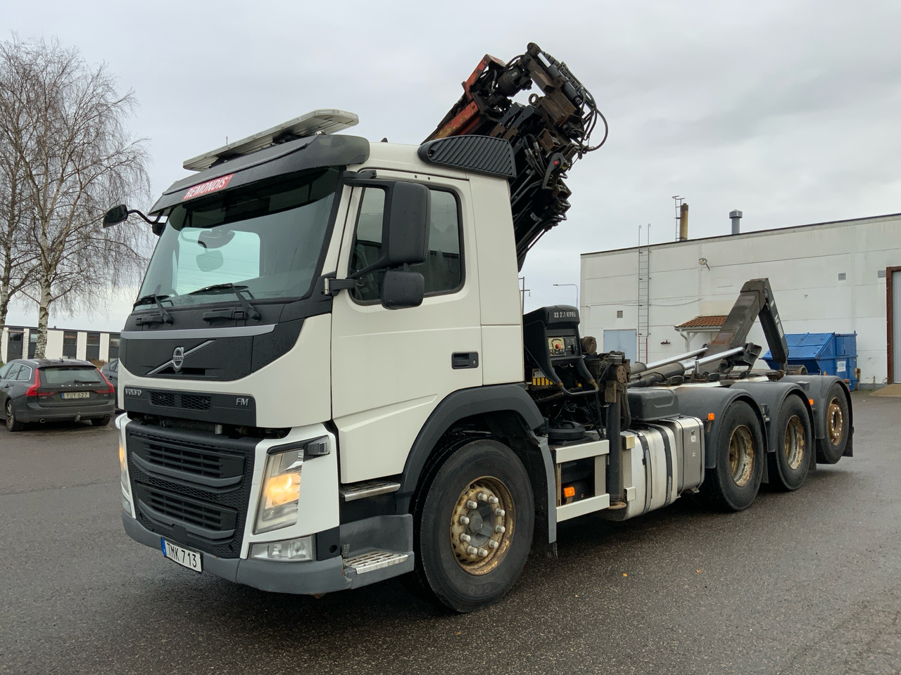 Volvo FM 8*4 - Crane truck: picture 1 Volvo FM 8*4 - Crane truck: picture 1