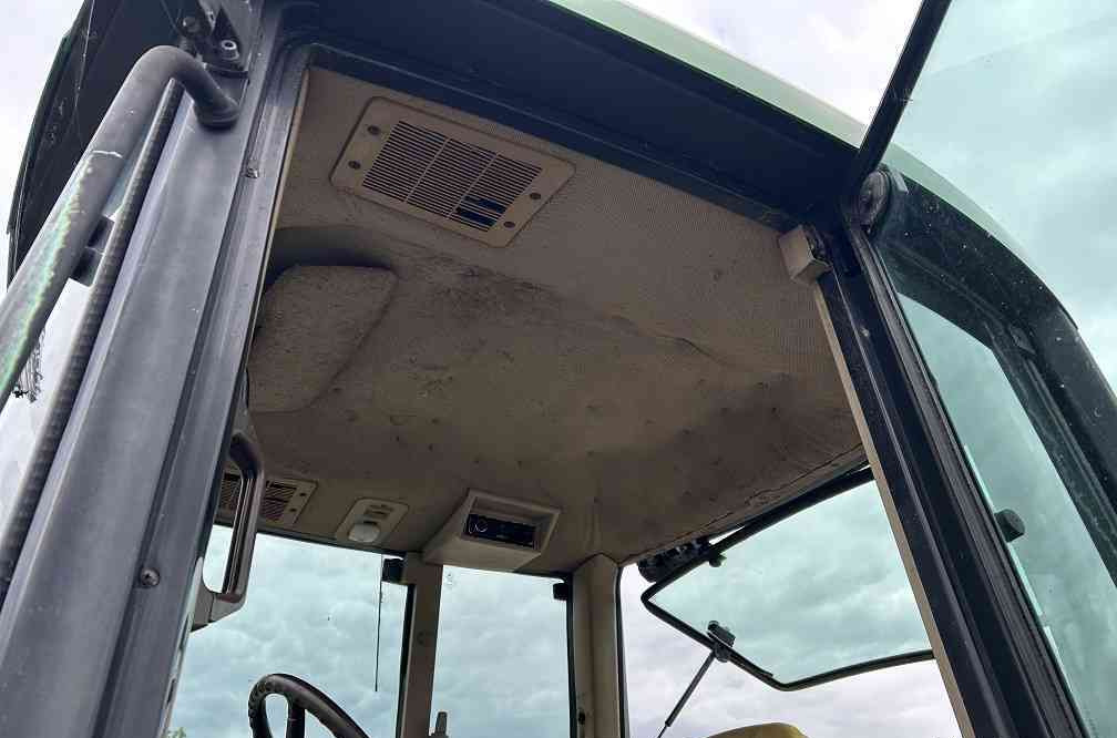 John Deere 6410 premium, tls airco, powerquad! - Farm tractor: picture 4 John Deere 6410 premium, tls airco, powerquad! - Farm tractor: picture 4