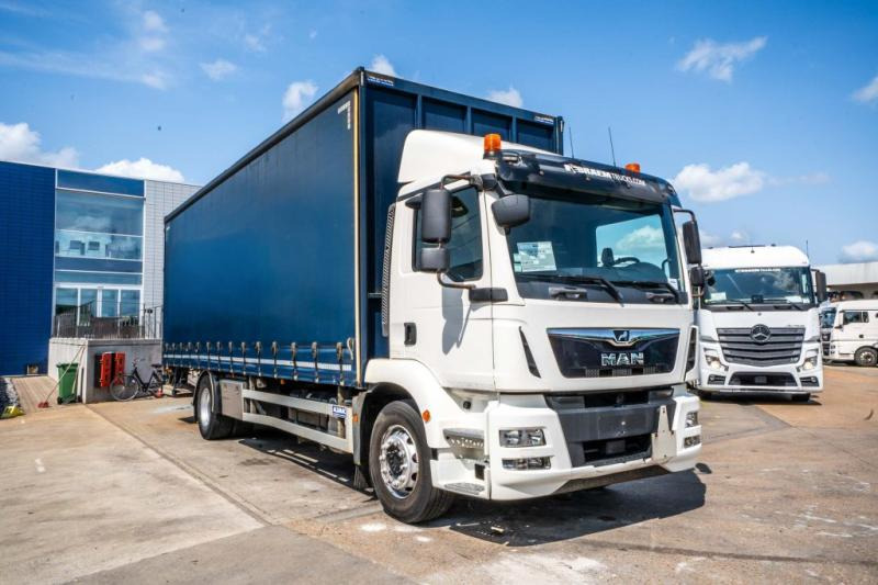 MAN TGM 18.290 BL+DHOLLANDIA 2.5T. - Curtainsider truck: picture 2 MAN TGM 18.290 BL+DHOLLANDIA 2.5T. - Curtainsider truck: picture 2