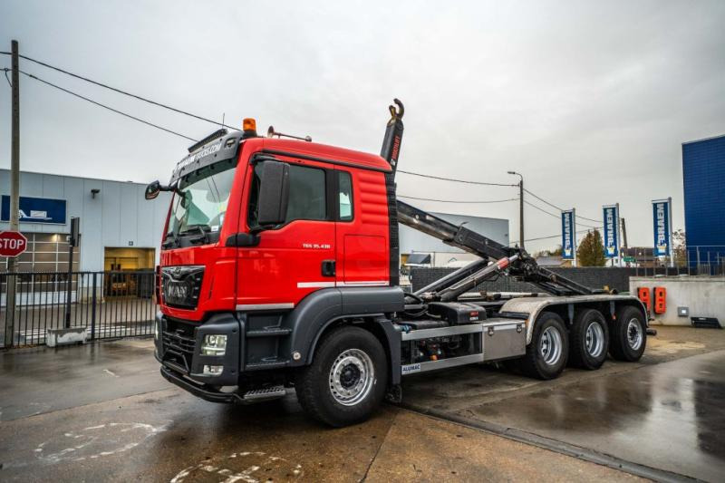 MAN TGS 35.430 BL - HIAB - Hook lift truck: picture 1 MAN TGS 35.430 BL - HIAB - Hook lift truck: picture 1