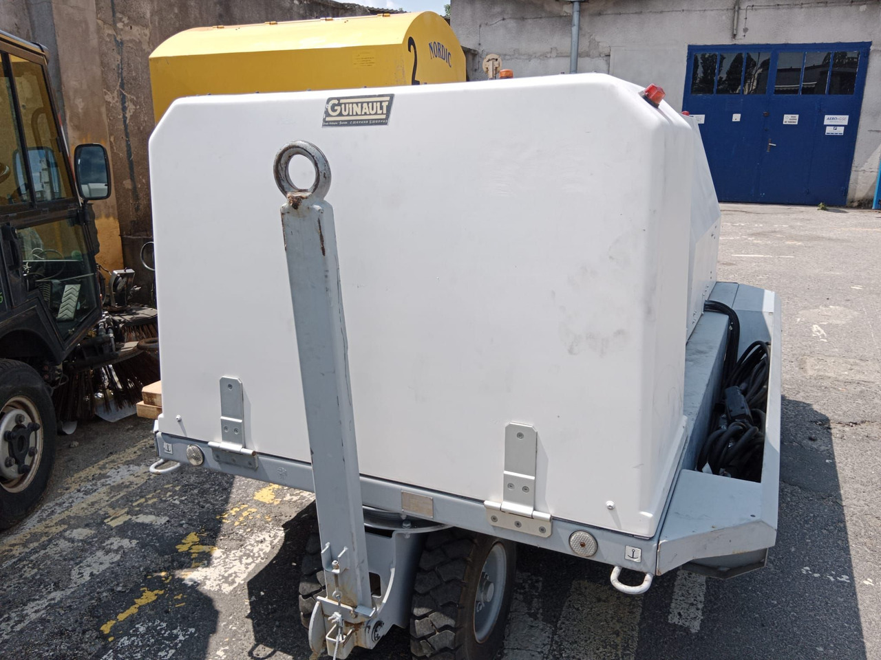 GUINAULT GA 100 - Ground power unit: picture 4 GUINAULT GA 100 - Ground power unit: picture 4