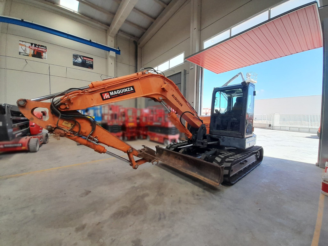 DEVELON DX85R-7 - Mini excavator: picture 3 DEVELON DX85R-7 - Mini excavator: picture 3