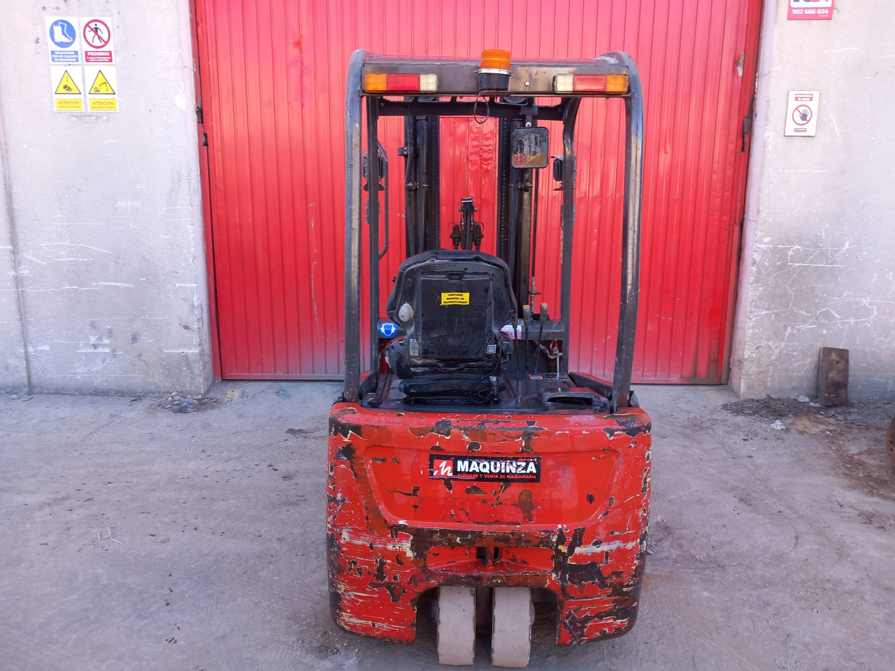MANITOU ME318 48V - Electric forklift: picture 2 MANITOU ME318 48V - Electric forklift: picture 2