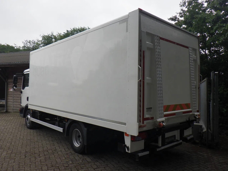 MAN TGL 12.220 Euro 6 / Dhollandia 2000 KG / Airco / 11.990 kg - Box truck: picture 4 MAN TGL 12.220 Euro 6 / Dhollandia 2000 KG / Airco / 11.990 kg - Box truck: picture 4