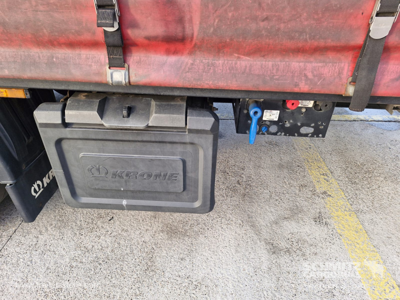 KRONE Curtainsider Mega - Curtainsider semi-trailer: picture 3 KRONE Curtainsider Mega - Curtainsider semi-trailer: picture 3