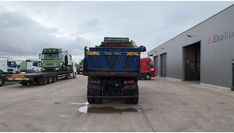 MAN 35.402 (8X8 / BIG AXLES / GRAND PONT / LAMES / STEEL SUSP. / 6 CYLINDER) - Tipper: picture 5 MAN 35.402 (8X8 / BIG AXLES / GRAND PONT / LAMES / STEEL SUSP. / 6 CYLINDER) - Tipper: picture 5