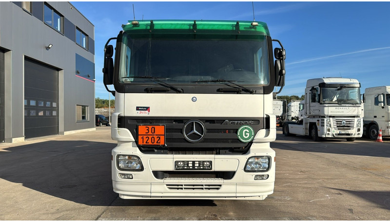 Mercedes-Benz Actros 1841 (14000 L / EPS / 3 PEDALES / PARFAIT ETAT !! / V6 / MP2) - Tank truck: picture 2 Mercedes-Benz Actros 1841 (14000 L / EPS / 3 PEDALES / PARFAIT ETAT !! / V6 / MP2) - Tank truck: picture 2