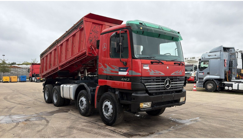 Mercedes-Benz Actros 4143 (GRAND PONT / BOITE MANUELLE / LAMES / 8X4 / STEEL SUSP.) - Tipper: picture 3 Mercedes-Benz Actros 4143 (GRAND PONT / BOITE MANUELLE / LAMES / 8X4 / STEEL SUSP.) - Tipper: picture 3