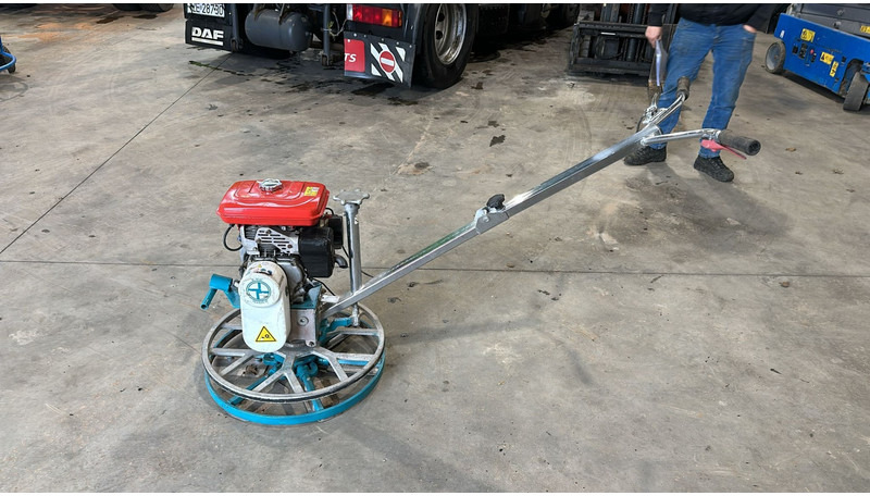 Robin EH12 (BELGIAN MACHINE / GOOD WORKING) - Power trowel: picture 2 Robin EH12 (BELGIAN MACHINE / GOOD WORKING) - Power trowel: picture 2