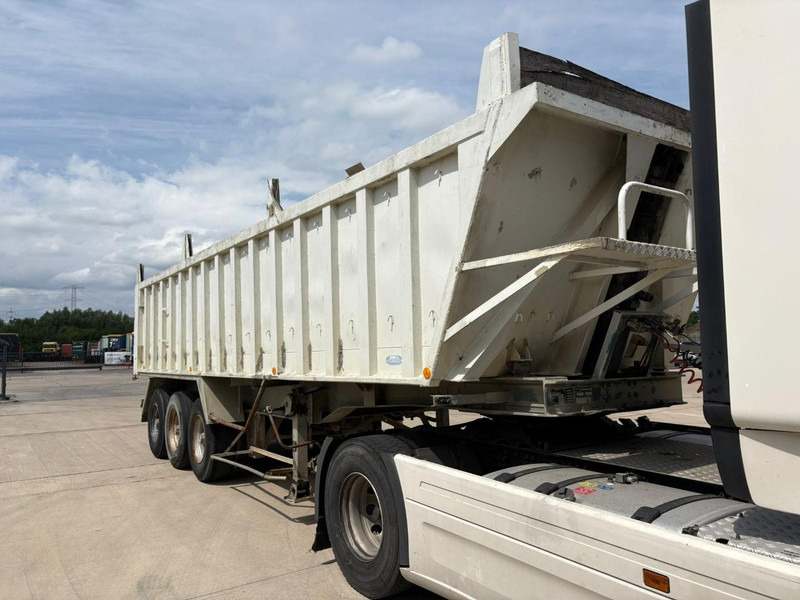 Stas FREINS TAMBOUR / DRUM BRAKES (REMORQUE FRANCAIS / FREINS TAMBOURS / DRUM BRAKES) - Tipper semi-trailer: picture 2 Stas FREINS TAMBOUR / DRUM BRAKES (REMORQUE FRANCAIS / FREINS TAMBOURS / DRUM BRAKES) - Tipper semi-trailer: picture 2