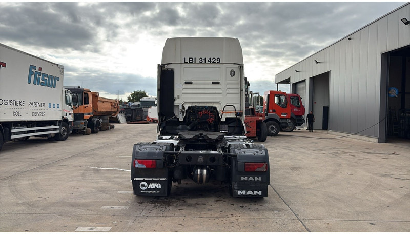 MAN TGA 18.440 (BOITE MANUELLE / PTO / POMPE HYDRAULIQUE / MANUAL GEARBOX / HYDRAULIC PUMP) - Tractor unit: picture 5 MAN TGA 18.440 (BOITE MANUELLE / PTO / POMPE HYDRAULIQUE / MANUAL GEARBOX / HYDRAULIC PUMP) - Tractor unit: picture 5