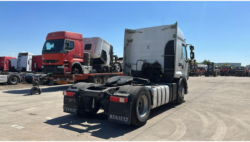 Renault Premium 450 DXI (BOITE MANUELLE / MANUAL GEARBOX / PARFAIT ETAT) - Tractor unit: picture 5 Renault Premium 450 DXI (BOITE MANUELLE / MANUAL GEARBOX / PARFAIT ETAT) - Tractor unit: picture 5