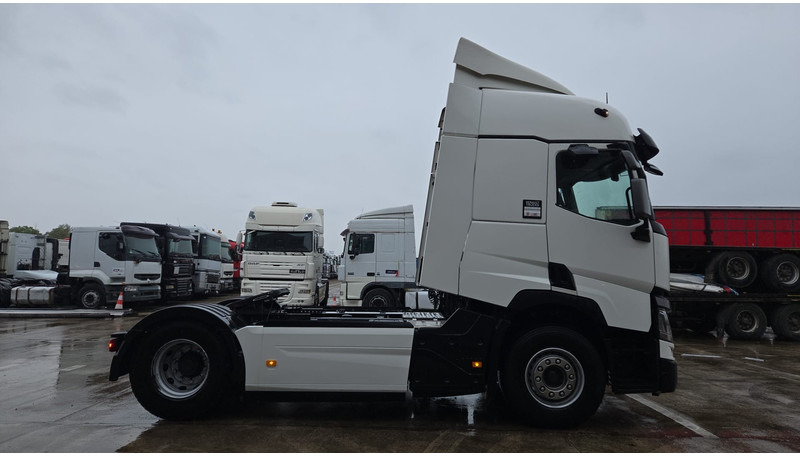 Renault T440 (BELGIAN TRUCK / ACC / FRIGO / NAVI / COLLISSION WARNING / LANE WARNING / 2 TANKS / LOW KM !!!!) - Tractor unit: picture 5 Renault T440 (BELGIAN TRUCK / ACC / FRIGO / NAVI / COLLISSION WARNING / LANE WARNING / 2 TANKS / LOW KM !!!!) - Tractor unit: picture 5