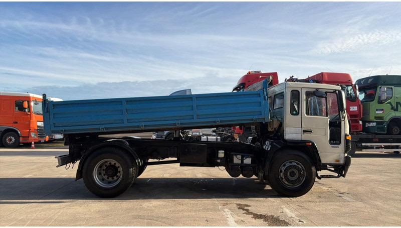 Volvo FL 6-18 (10 BOLTS / POMPE MANUELLE / MANUAL PUMP / 18T / STEEL SUSP. / LAMES) - Tipper: picture 4 Volvo FL 6-18 (10 BOLTS / POMPE MANUELLE / MANUAL PUMP / 18T / STEEL SUSP. / LAMES) - Tipper: picture 4