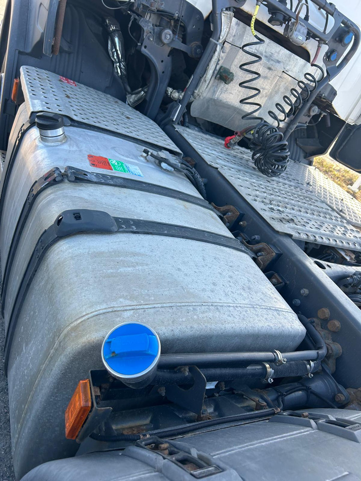 Tractor unit Scania R580: picture 6