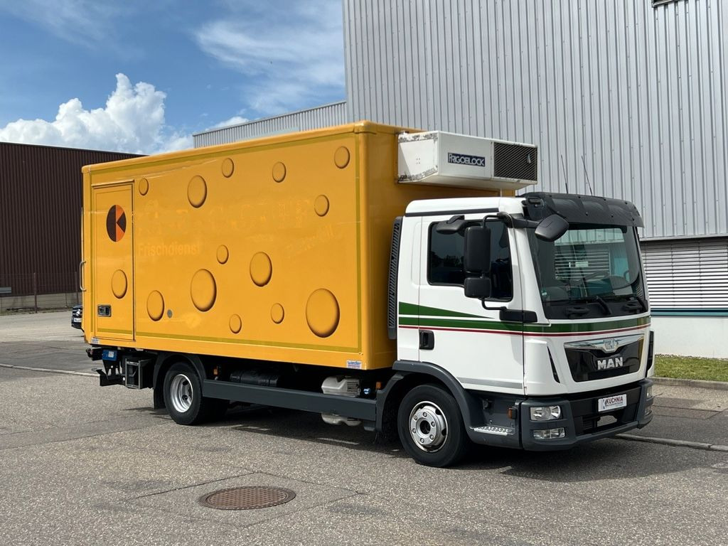 MAN TGL 8.220 Kühlkoffer 5,26m LBW Klima Luftgef. MAN TGL 8.220 Kühlkoffer 5,26m LBW Klima Luftgef. - Refrigerated van: picture 1 MAN TGL 8.220 Kühlkoffer 5,26m LBW Klima Luftgef. MAN TGL 8.220 Kühlkoffer 5,26m LBW Klima Luftgef. - Refrigerated van: picture 1