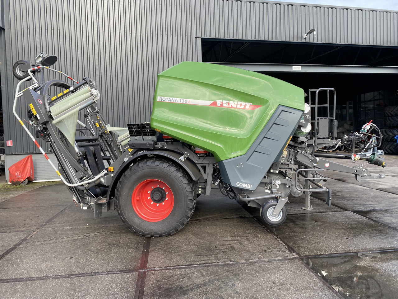 FENDT Rotana 130F Combi - Bale wrapper: picture 2 FENDT Rotana 130F Combi - Bale wrapper: picture 2