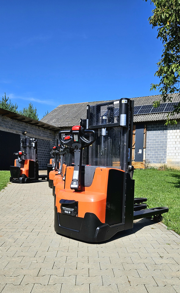 Stacker BT SWE 200 Staxio Toyota Initial lift, wstępne podnoszenie wideł, niski maszt: picture 6