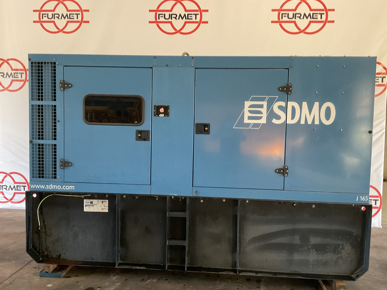 John Deere 6068, SDMO, 165KVA generatorset. Like brand new. And with hudge diesel tank! - Generator set: picture 1 John Deere 6068, SDMO, 165KVA generatorset. Like brand new. And with hudge diesel tank! - Generator set: picture 1