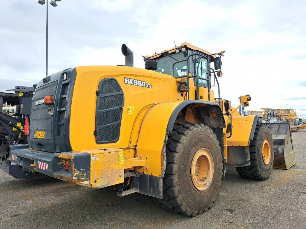 Hyundai HL980XT - Wheel loader: picture 3 Hyundai HL980XT - Wheel loader: picture 3
