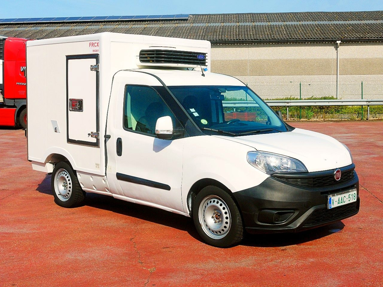 Fiat DOBLO 1.6 KUHLKOFFER CARRIER XARIOS -20c A/C - Refrigerated van: picture 2 Fiat DOBLO 1.6 KUHLKOFFER CARRIER XARIOS -20c A/C - Refrigerated van: picture 2