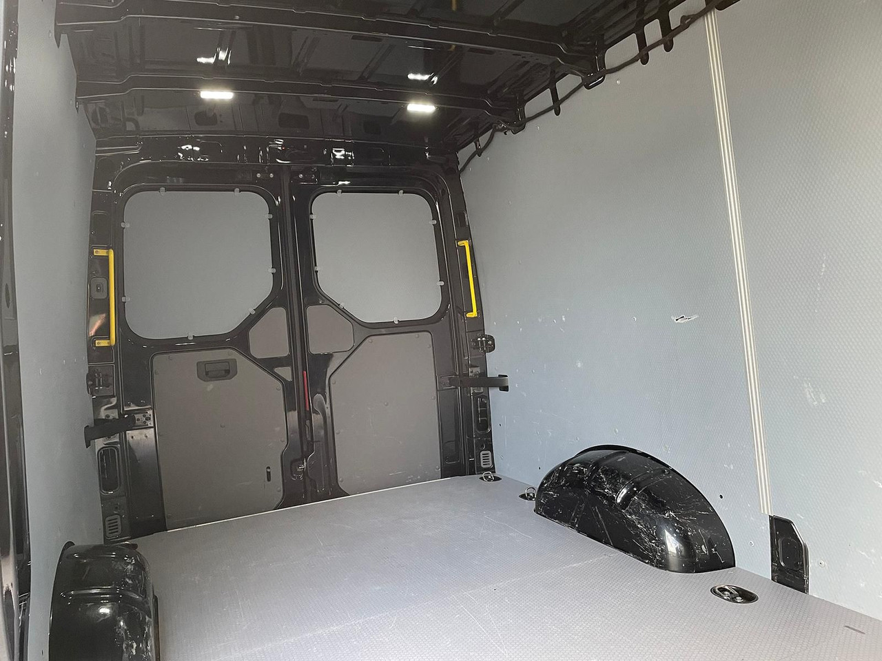 Car MAN TGE 3.180 L3H2 Kasten 4x4 AUTOM ACC NAV: picture 11