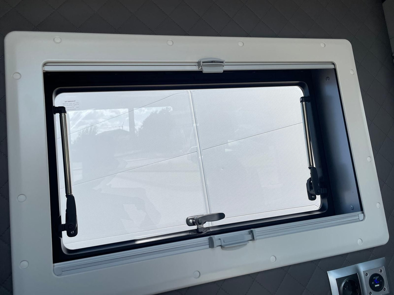 Van MAN TGE 3.180 L3H3 Individual S BF3+ BEGLEITFAHRZEUG: picture 37