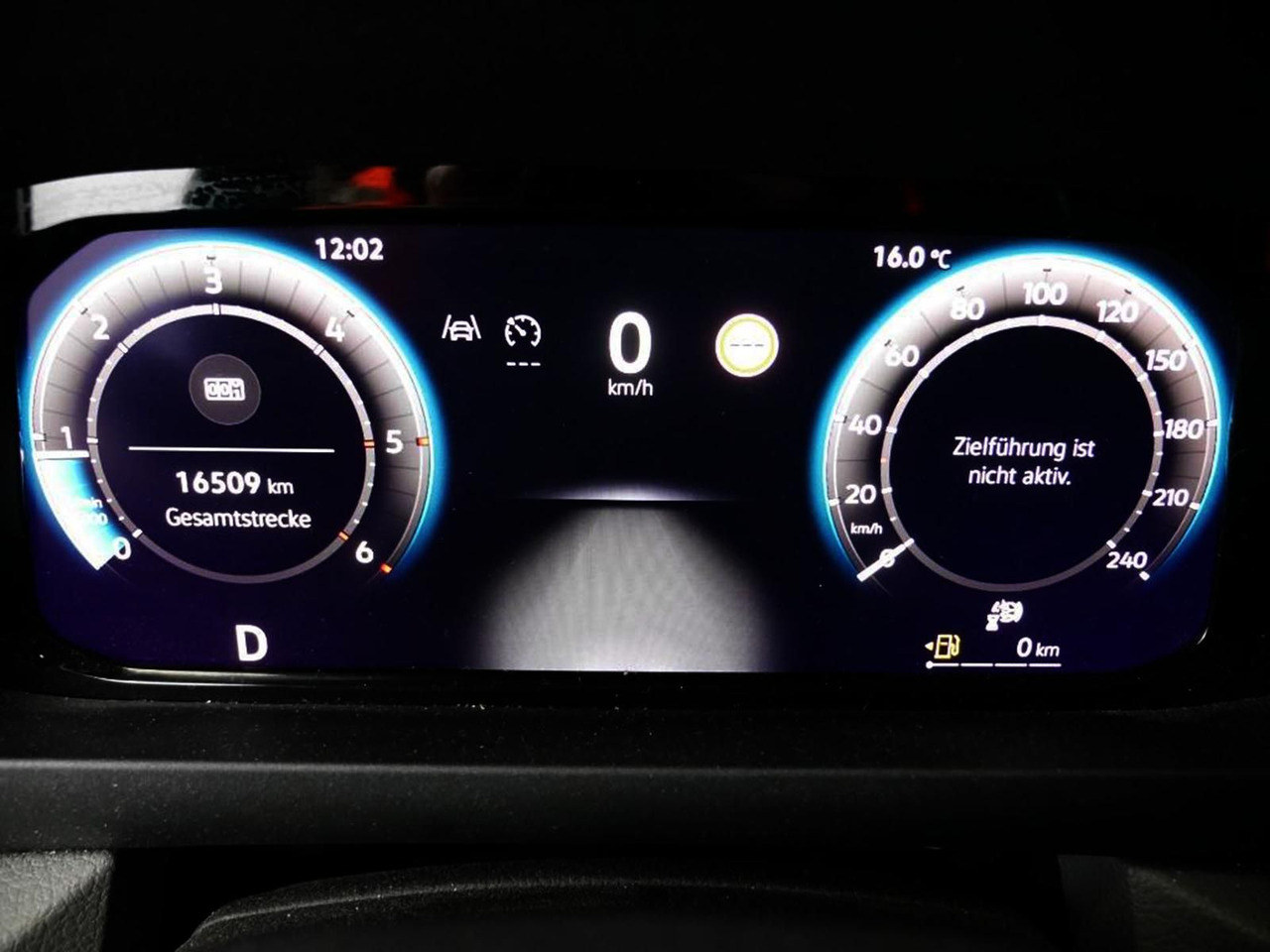 Volkswagen Crafter Kasten 35 L4H3 NAVI DAB KAMERA PDC - Passenger van: picture 3 Volkswagen Crafter Kasten 35 L4H3 NAVI DAB KAMERA PDC - Passenger van: picture 3