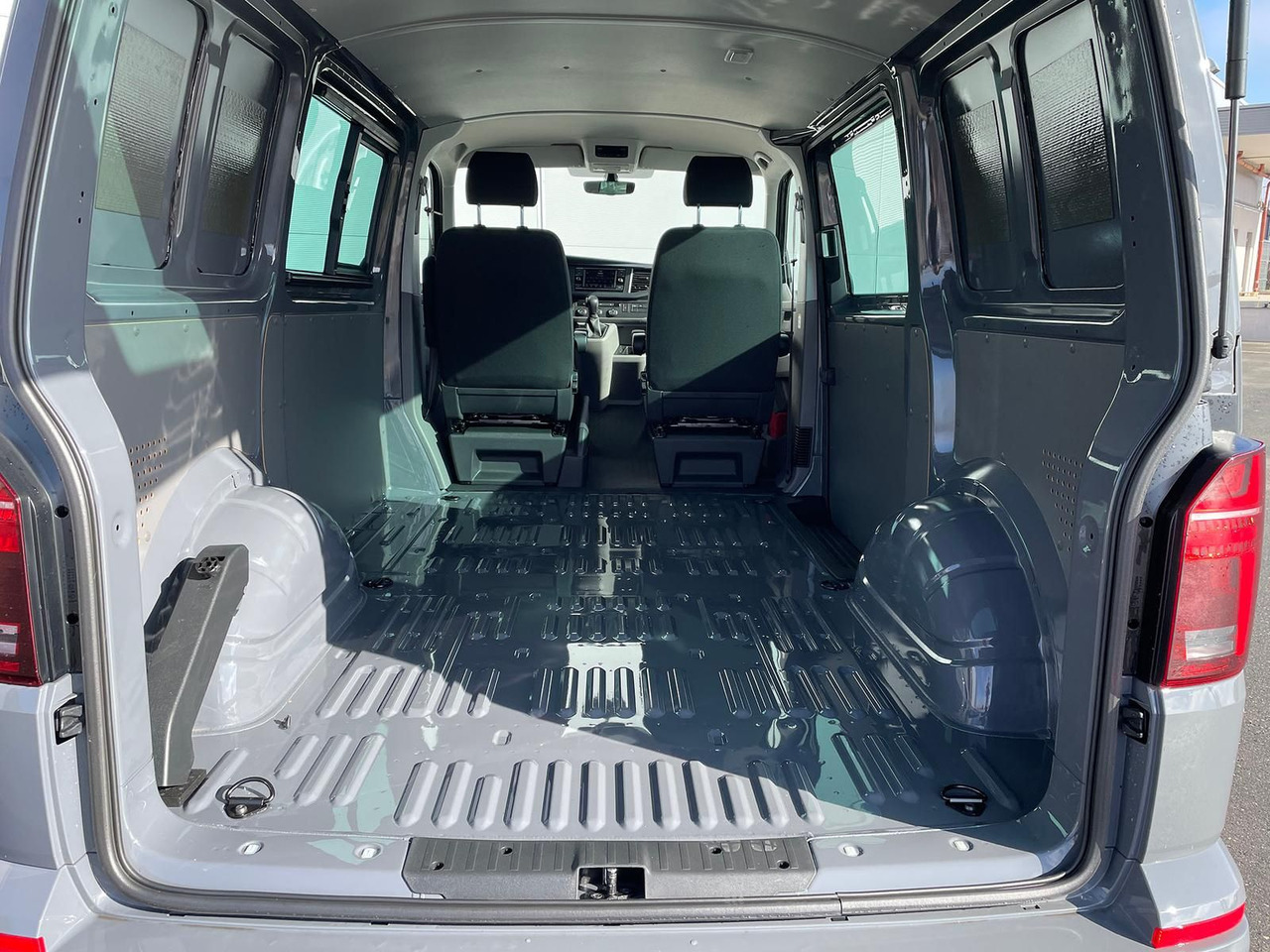 Passenger van Volkswagen T6.1 Transporter Kasten 4M ACC PDC KAMERA STANDH: picture 12