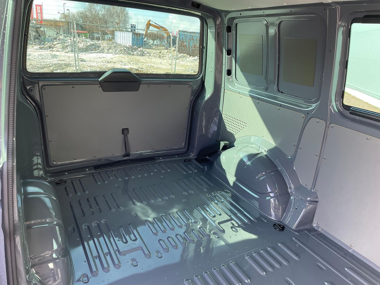 Passenger van Volkswagen T6.1 Transporter Kasten 4M ACC PDC KAMERA STANDH: picture 11
