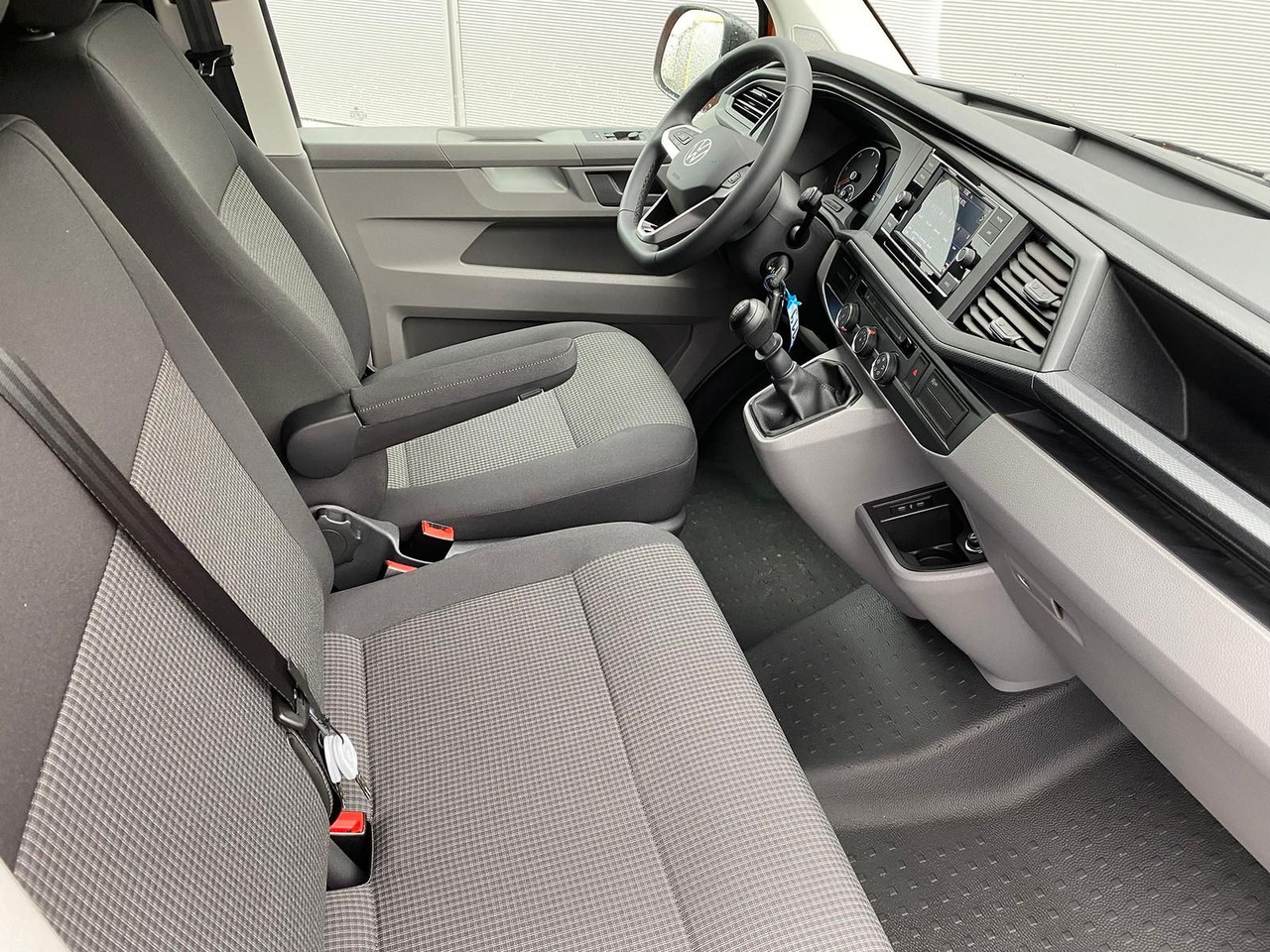 Panel van Volkswagen T6.1 Transporter Kasten lang LED PDC KLIMA SITZH: picture 14