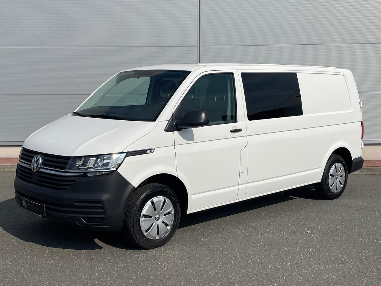 Volkswagen T6.1 Transporter MIXTO LR 2.0 TDI KLIMA PDC - Passenger van: picture 1 Volkswagen T6.1 Transporter MIXTO LR 2.0 TDI KLIMA PDC - Passenger van: picture 1
