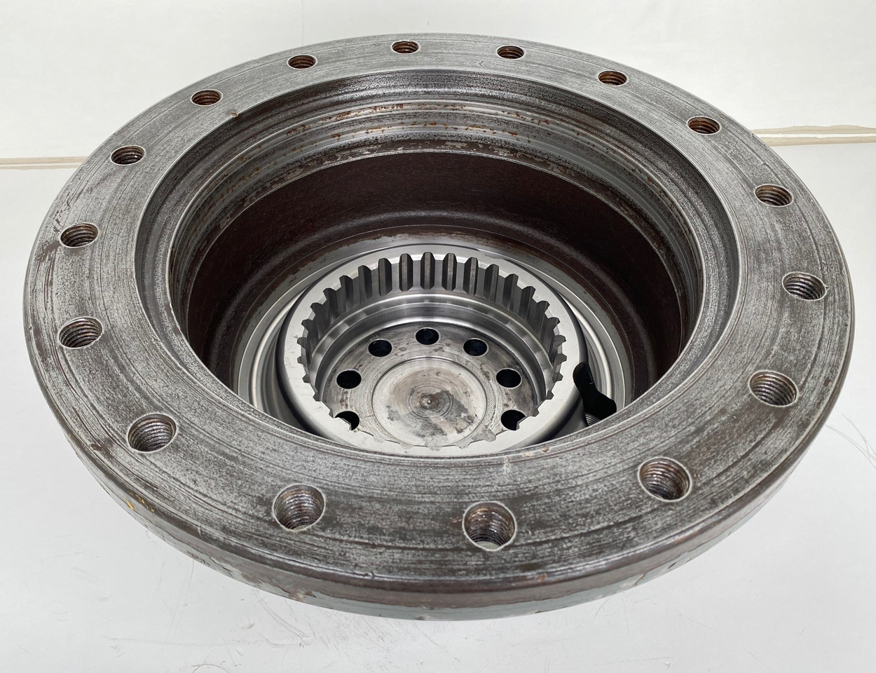 Liebherr Abtriebsglocke ID-Nr.90216077. Typ:FAT400G546. Typ:PR71605LGP, PR716LGP, PR716XL. - Final drive for Construction machinery: picture 2 Liebherr Abtriebsglocke ID-Nr.90216077. Typ:FAT400G546. Typ:PR71605LGP, PR716LGP, PR716XL. - Final drive for Construction machinery: picture 2