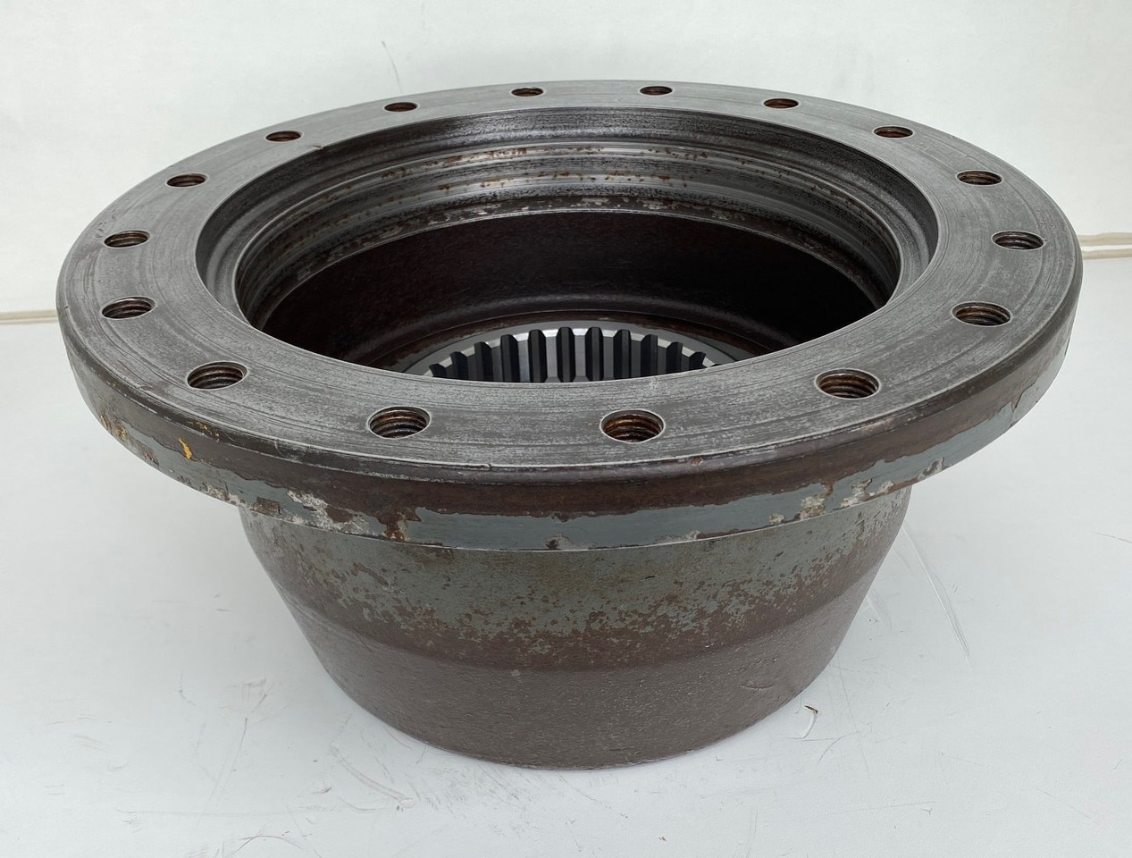 Liebherr Abtriebsglocke ID-Nr.90216077. Typ:FAT400G546. Typ:PR71605LGP, PR716LGP, PR716XL. - Final drive for Construction machinery: picture 3 Liebherr Abtriebsglocke ID-Nr.90216077. Typ:FAT400G546. Typ:PR71605LGP, PR716LGP, PR716XL. - Final drive for Construction machinery: picture 3