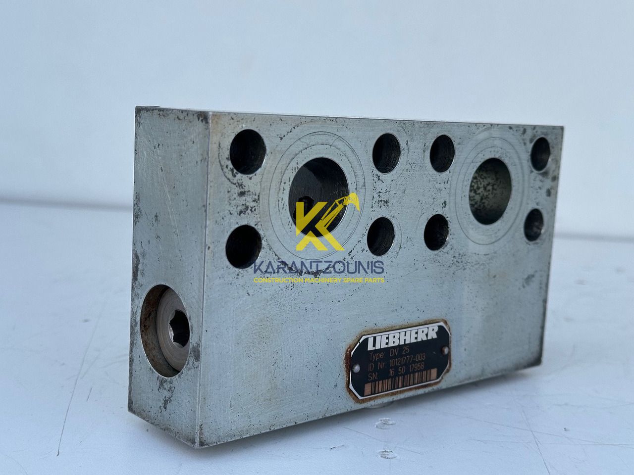 Liebherr Dämpfungsventil ID-Nr.10121777. P924 COMP, P926, R926, R916, R922, R924 COMP, R924, R926 COMP, R926, R930, R936, R946, R950 T, R960 T. #10121777.43199# - Swing motor for Construction machinery: picture 2 Liebherr Dämpfungsventil ID-Nr.10121777. P924 COMP, P926, R926, R916, R922, R924 COMP, R924, R926 COMP, R926, R930, R936, R946, R950 T, R960 T. #10121777.43199# - Swing motor for Construction machinery: picture 2