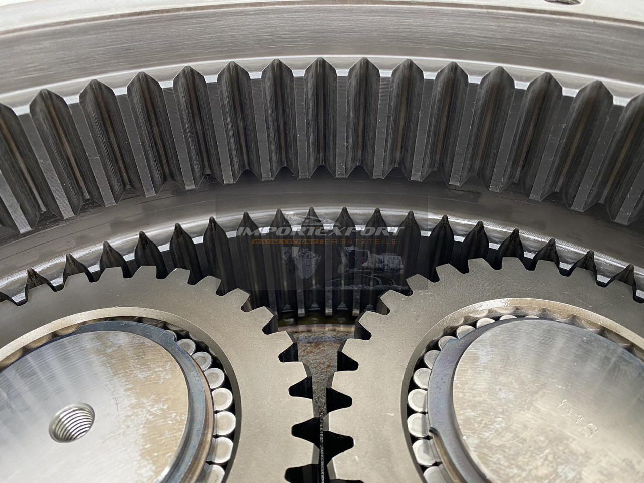 Final drive for Crawler excavator Liebherr Fahrantrieb Typ:FAT450P004, ID-Nr.9443840 - ID-Nr.944384003. LH60C, LH60CP, LH60EC, LH80C, LH80EC, ER944C, LOS944, LOS954, R944B, R944C, R954B, R954C. #794#: picture 16 Final drive for Crawler excavator Liebherr Fahrantrieb Typ:FAT450P004, ID-Nr.9443840 - ID-Nr.944384003. LH60C, LH60CP, LH60EC, LH80C, LH80EC, ER944C, LOS944, LOS954, R944B, R944C, R954B, R954C. #794#: picture 16