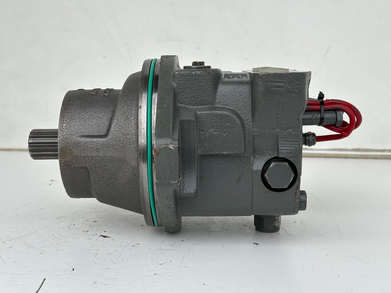 Liebherr Hydraulikeinbaumotor FMF045, ID-Nr.10132702. A924, LH30C, LH30M, LH35M, LH35MT, LH40C, LH40CP, LH40M, LH40MP, LH50CHR, LH50M, LH50MHR, LH50MT. #23.12.01063# - Hydraulic motor for Construction machinery: picture 5 Liebherr Hydraulikeinbaumotor FMF045, ID-Nr.10132702. A924, LH30C, LH30M, LH35M, LH35MT, LH40C, LH40CP, LH40M, LH40MP, LH50CHR, LH50M, LH50MHR, LH50MT. #23.12.01063# - Hydraulic motor for Construction machinery: picture 5