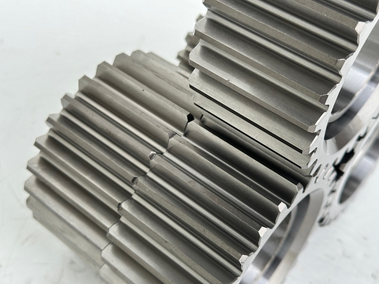 Liebherr Planetenrad ID-Nr.90024935. FAT400P112 - FAT400P130 - FAT400P139. R926, R928, R930, R934, R936, R938, R940, R944, R946, R950 T. #90024935.20.01# - Final drive for Construction machinery: picture 5 Liebherr Planetenrad ID-Nr.90024935. FAT400P112 - FAT400P130 - FAT400P139. R926, R928, R930, R934, R936, R938, R940, R944, R946, R950 T. #90024935.20.01# - Final drive for Construction machinery: picture 5